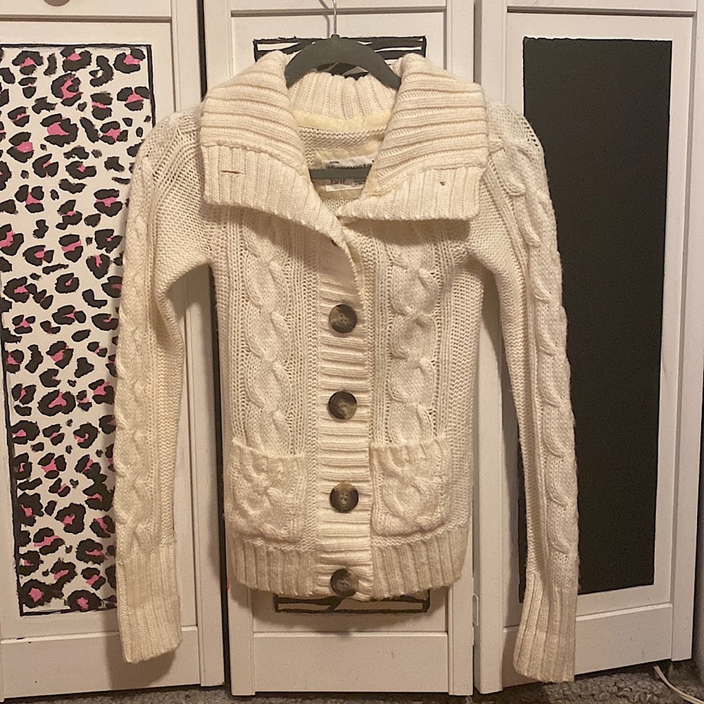 Aeropostale white sweater